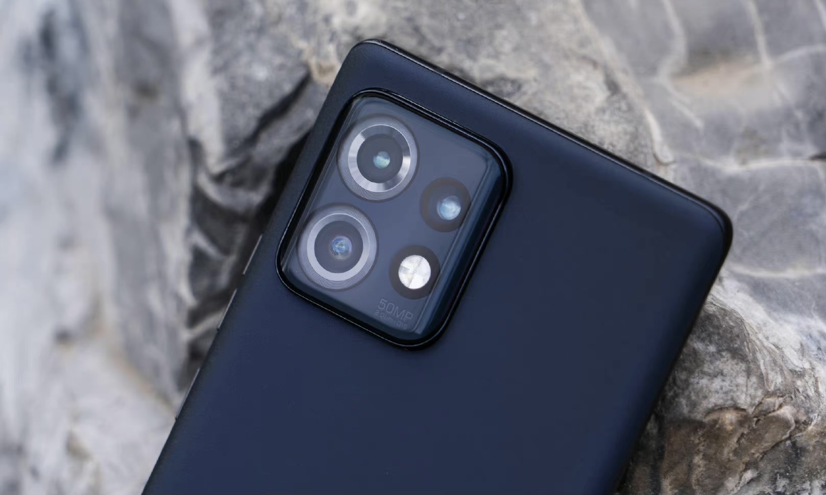 跟苹果14能相比的国产手机哪个好,目前这4款手机最值得买