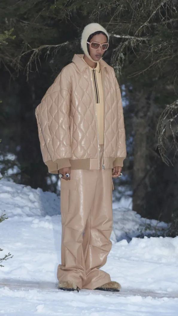 皮羽绒服保暖级别,皮羽绒服保暖