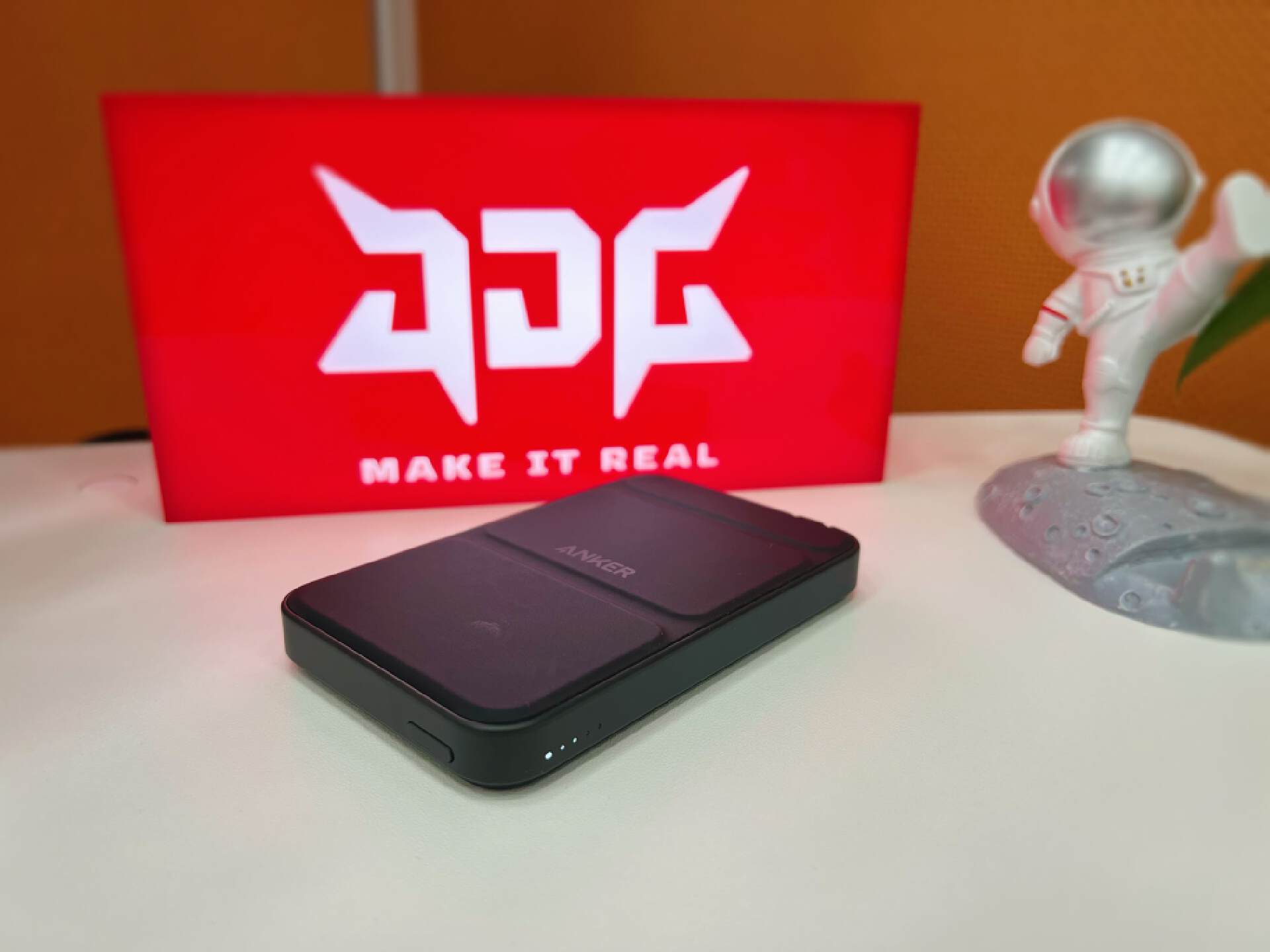 iphone原装充电线用不了,iphone没有充电线怎么充电