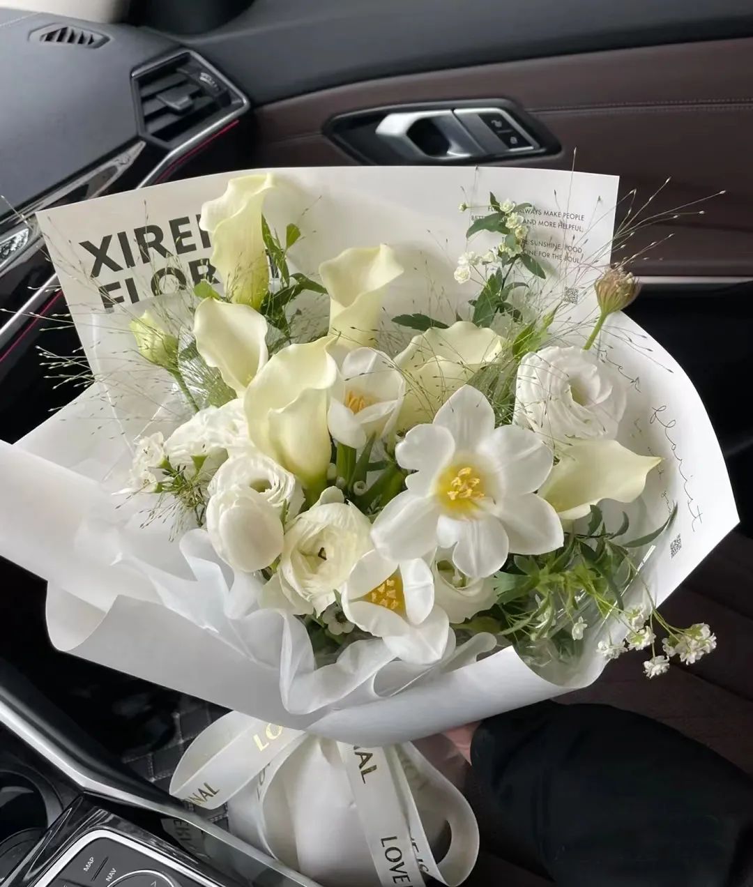 情人节送花送点酒,情人节送花不知道要送什么