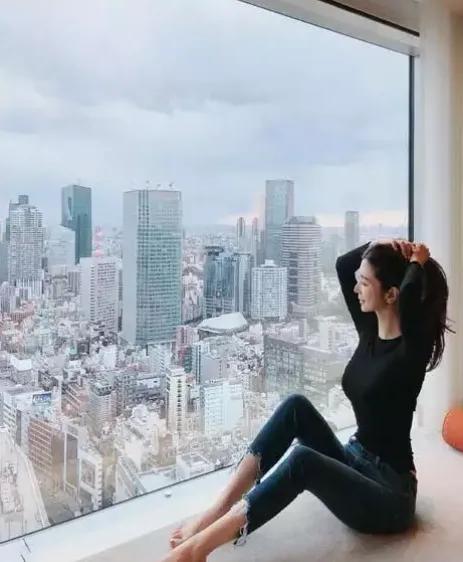 符合东方人审美的美女模特,全球顶级高颜值模特美女