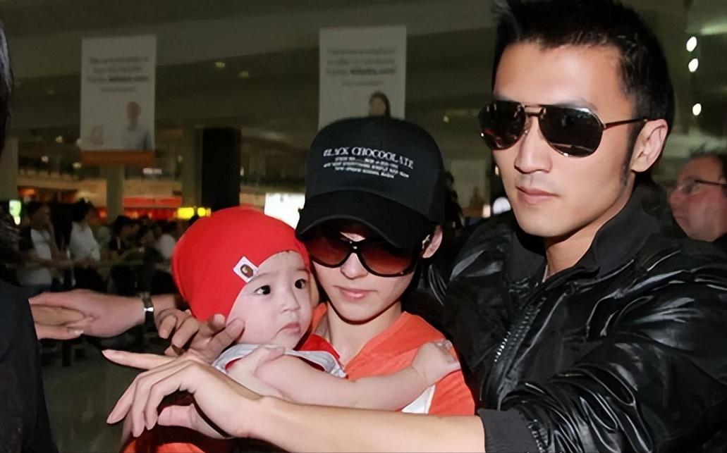 张柏芝的绯闻男友叫什么名字,小s张柏芝当年的绯闻