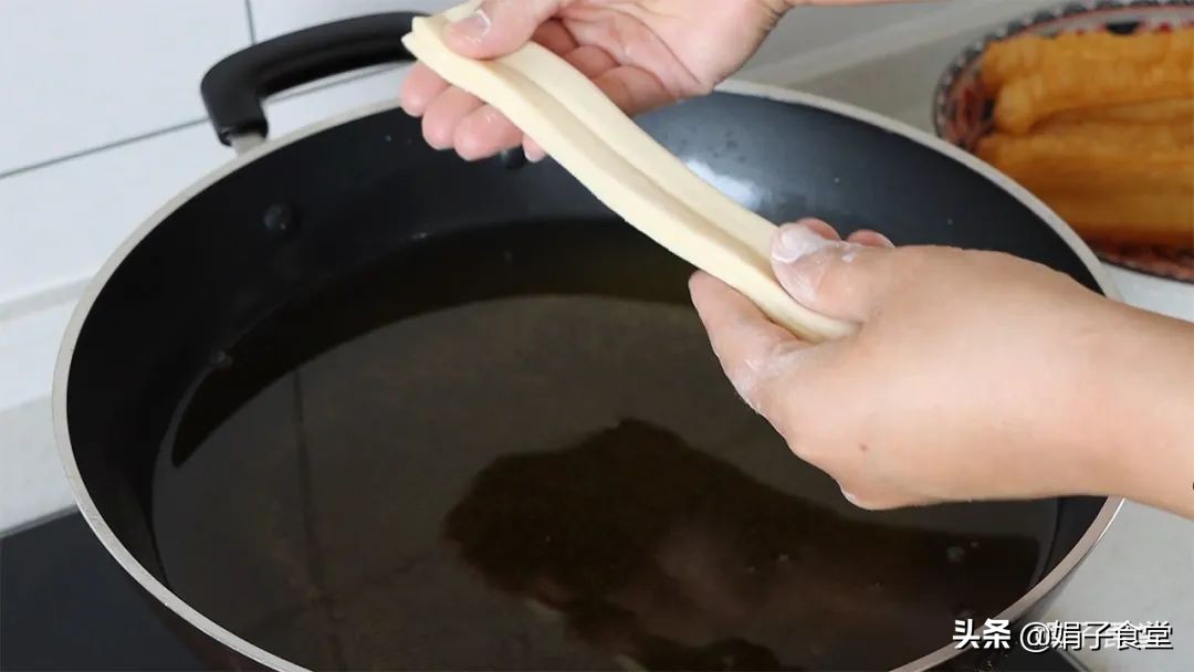 自制香脆油条家常做法,教你自制0添加的酥脆油条