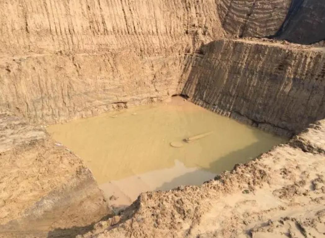 打桩机钻头掉了打捞不上来怎么办,打桩机钻头折了打捞为什么不抽水