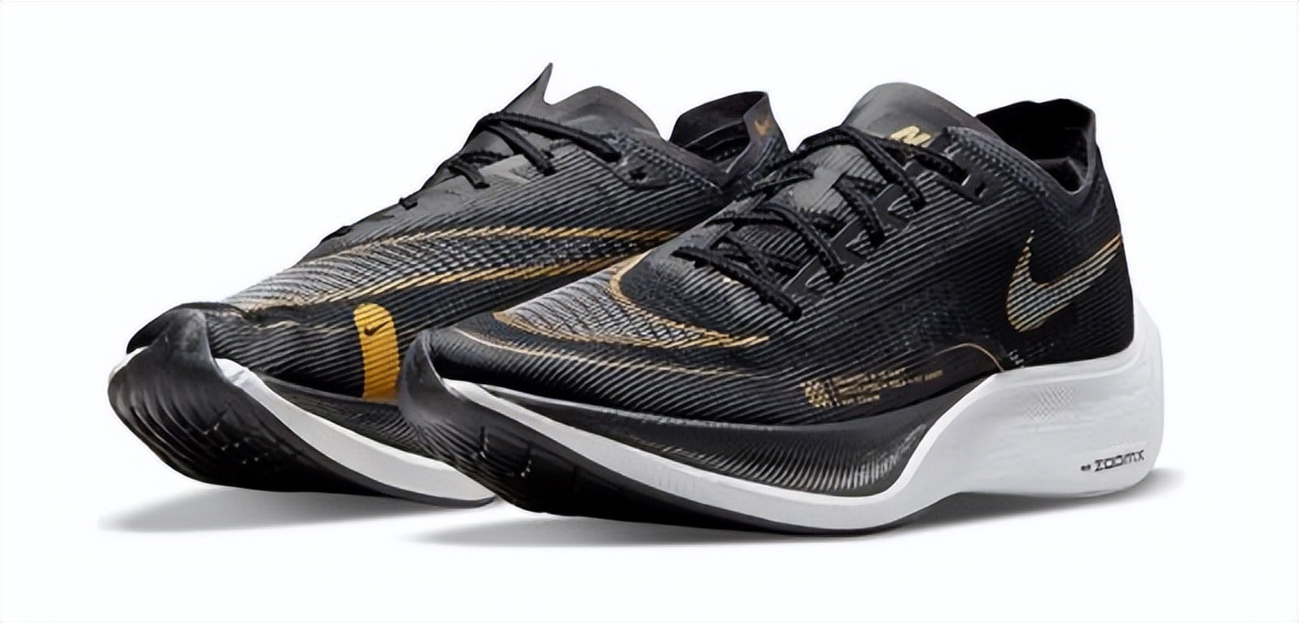 耐克跑鞋女款跑鞋,安踏跑鞋和耐克跑鞋哪个好