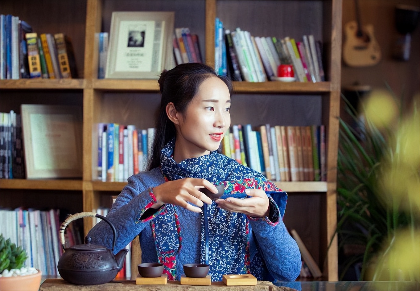 40岁的女人喝什么对皮肤好,女人气色好喝什么水