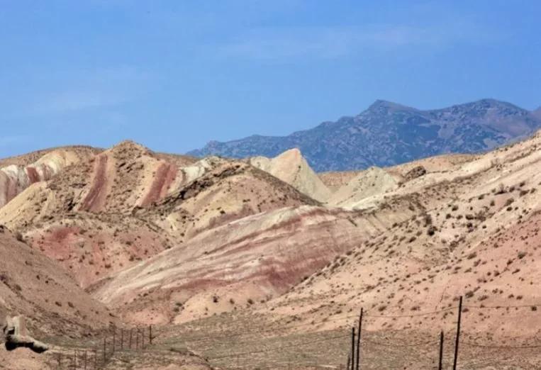 火焰山燃烧千年无法扑灭完整版,火焰山震撼