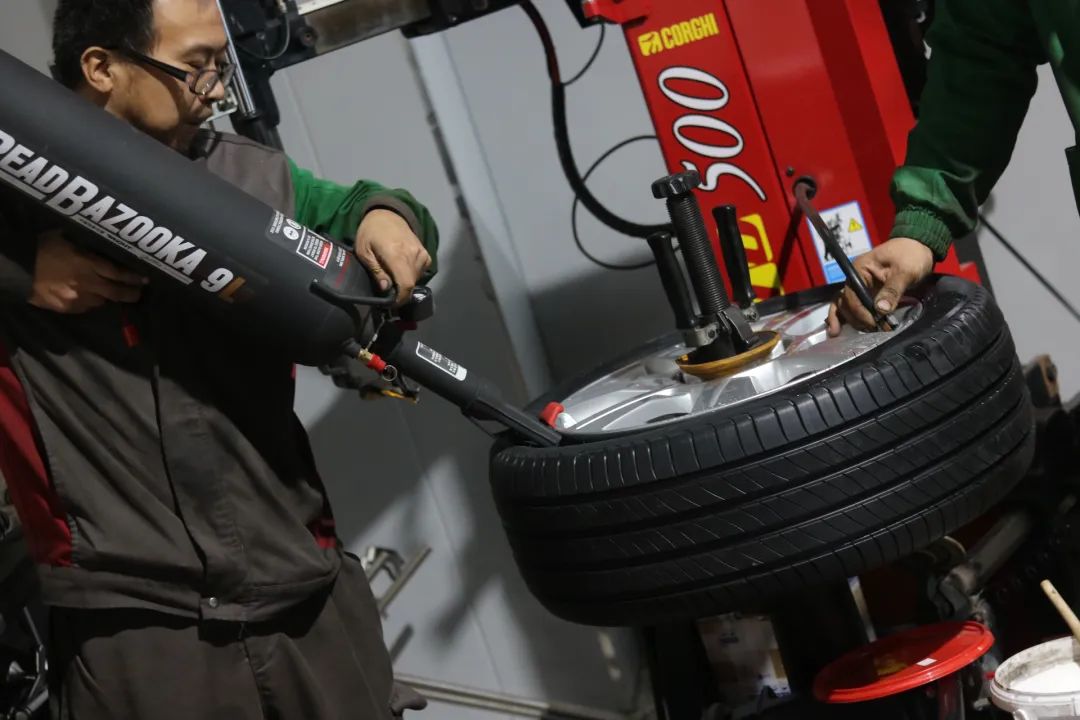 大哥买奥迪a6,奥迪a6c5老车翻新满血复活