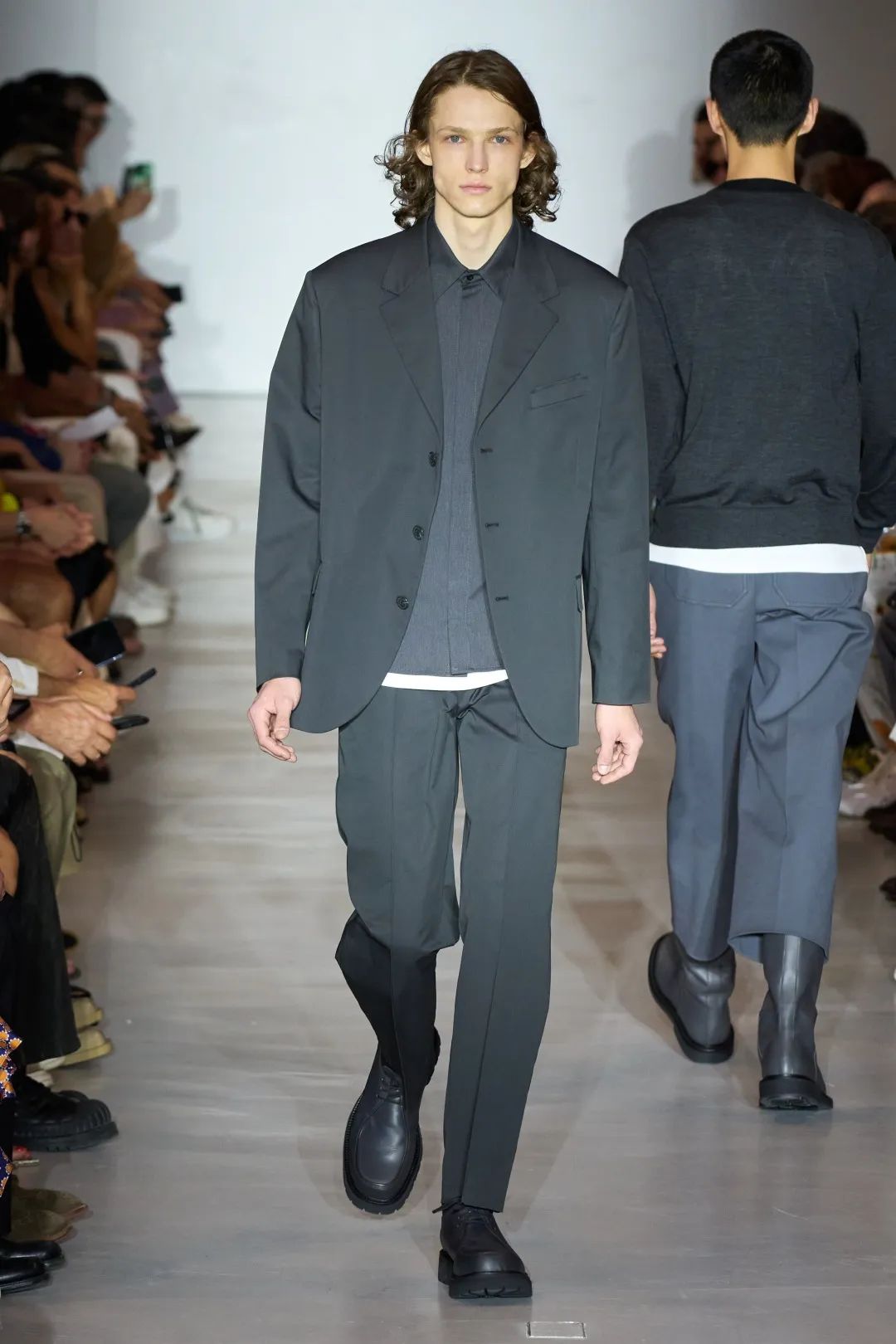 阿玛尼2024米兰春夏时装秀,2024米兰春夏时装周时间表