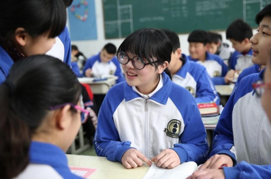 穿一样的校服看出家境,即使穿校服也能看出家境