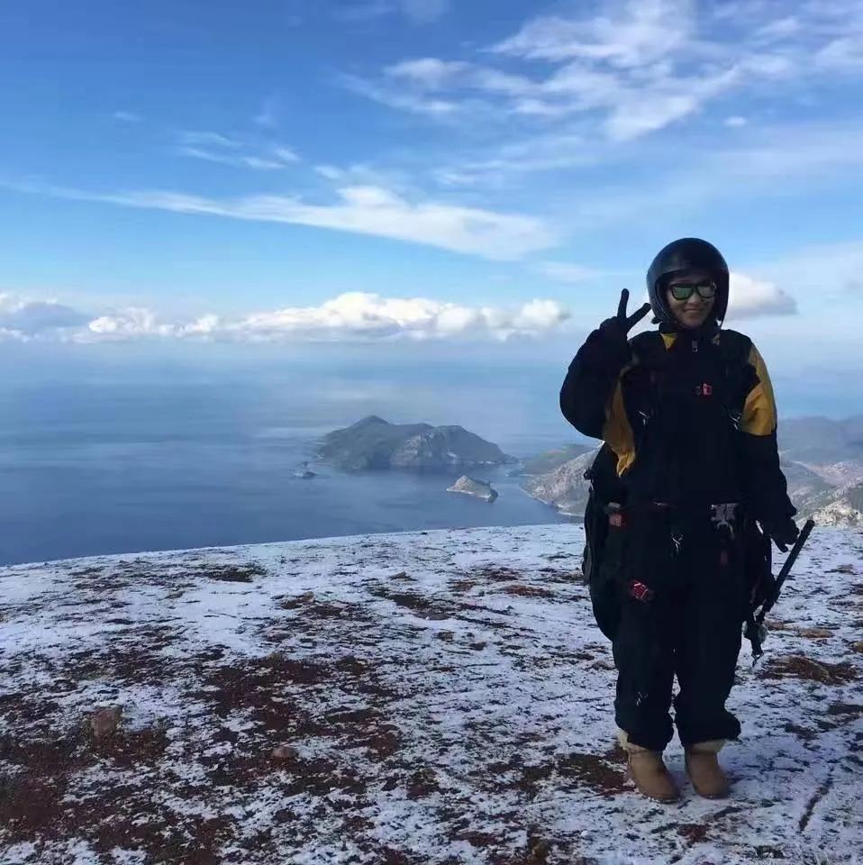 90后女孩断舍离家仅剩6件家具,80平方断舍离六件家具