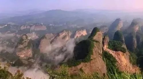 丹霞山阳元石风光,丹霞山那奇妙的景观