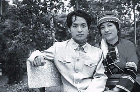 顾城杀妻自尽的原因,顾城杀妻自尽后