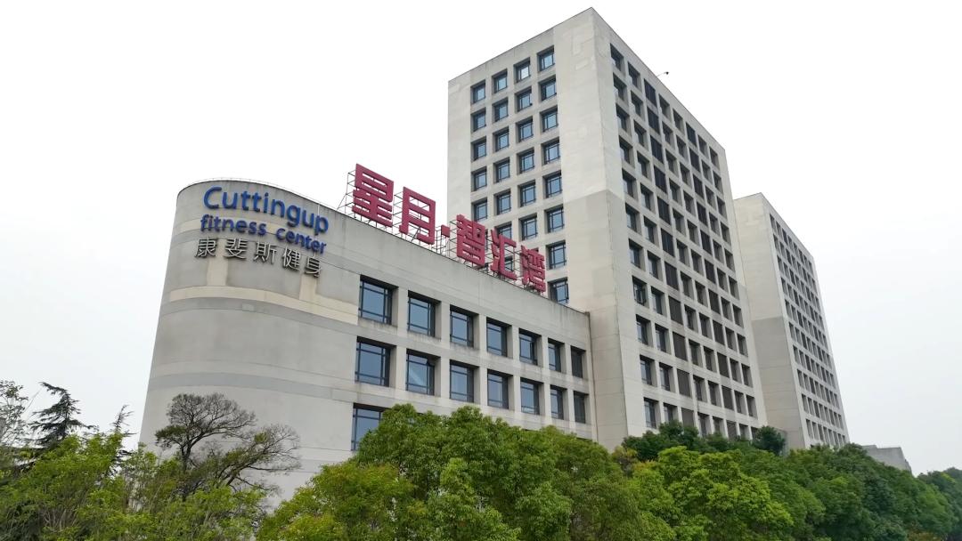 【学习贯彻*党**的二十大精神引领区新征程】周浦镇：服务“周”到、办事靠“浦”，全力打造投资创业的沃土