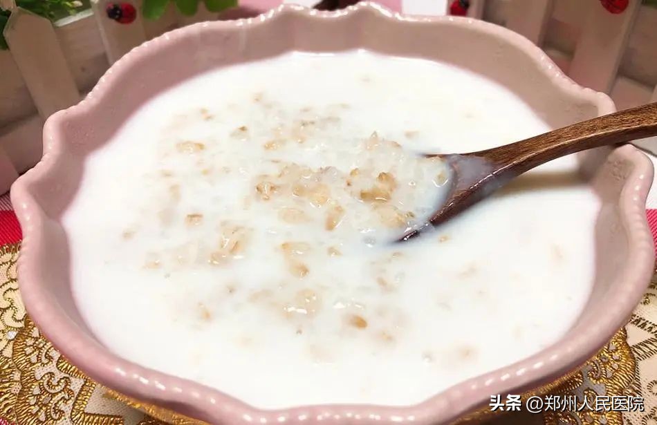 一喝牛奶就拉肚子吃什么药,巴氏消毒的牛奶一喝就拉肚子