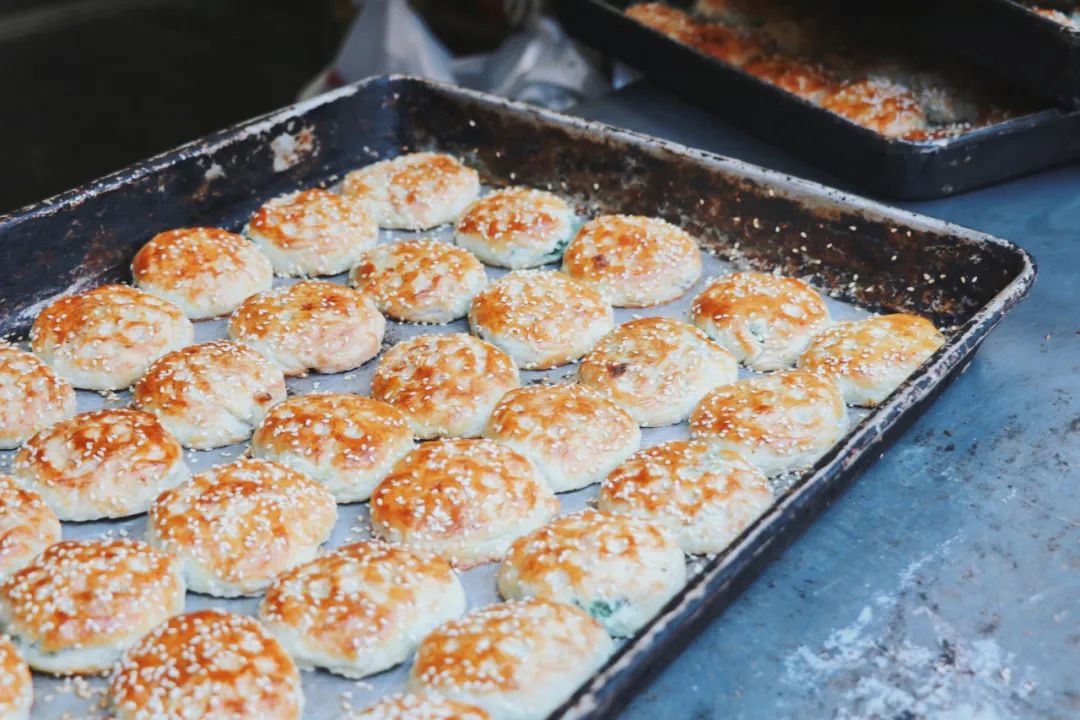 两天一夜嗨吃15顿，这座小城真把人香迷糊了