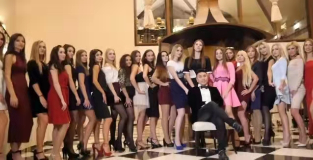 乌克兰爱国网红梅爱偲人设翻车，被扒为代孕公司创始人