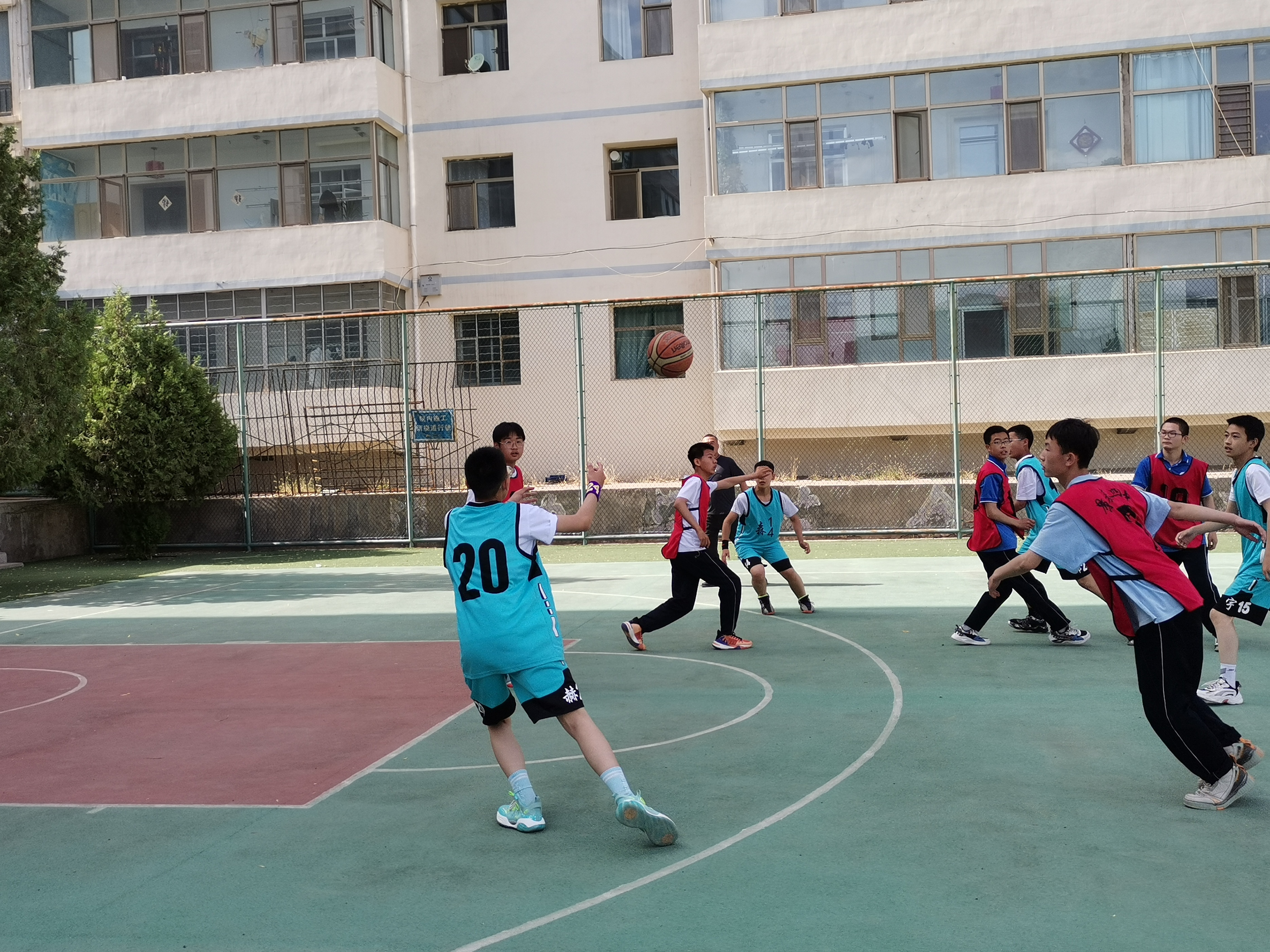 骄阳似火燃燃,骄阳似火激情四射下一句