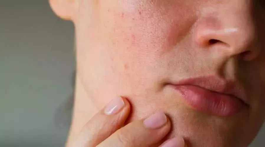 带妆上班的女生有多强,每天坚持带妆上班