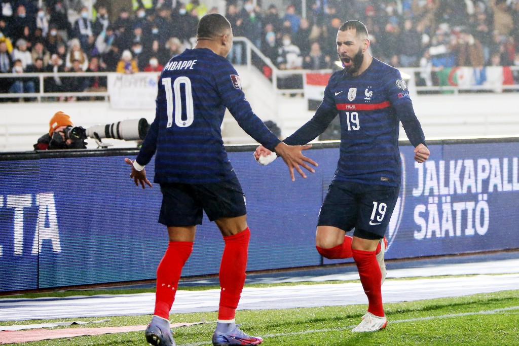 欧冠聚首巴萨拜仁曼城哈兰德,巴萨曼城哈兰德