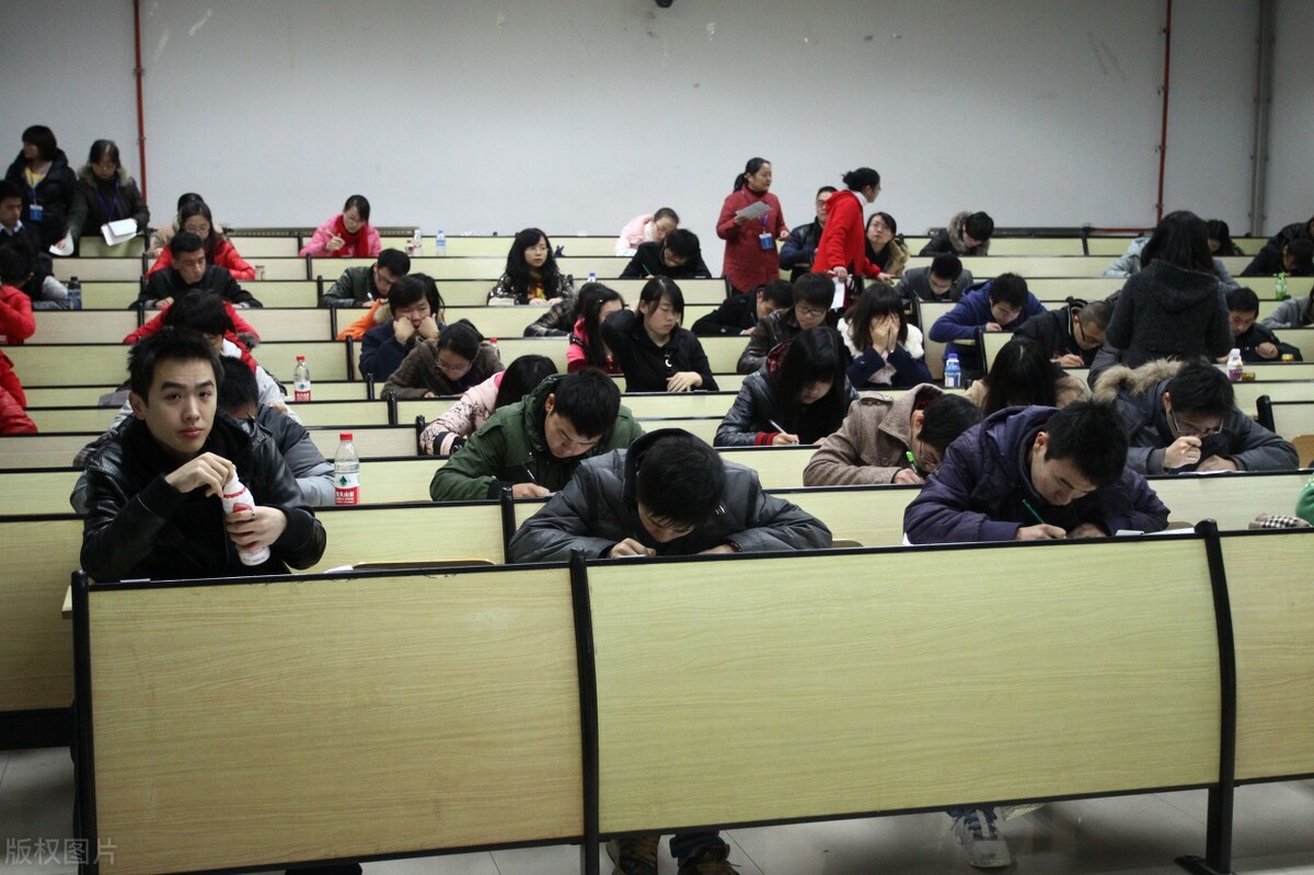 专科生可以报考哪些公务员岗位,专科学历可以报考公务员哪些职位