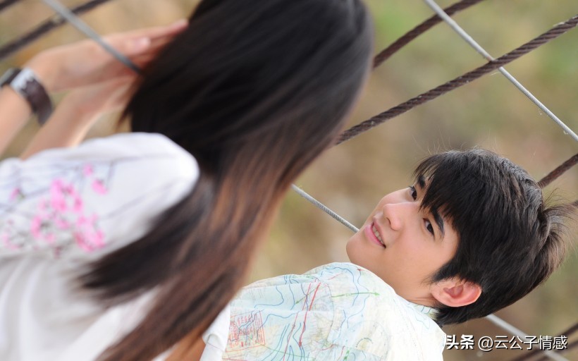 初恋的感动：我在最没有能力的年纪，遇见了最想照顾一生的人