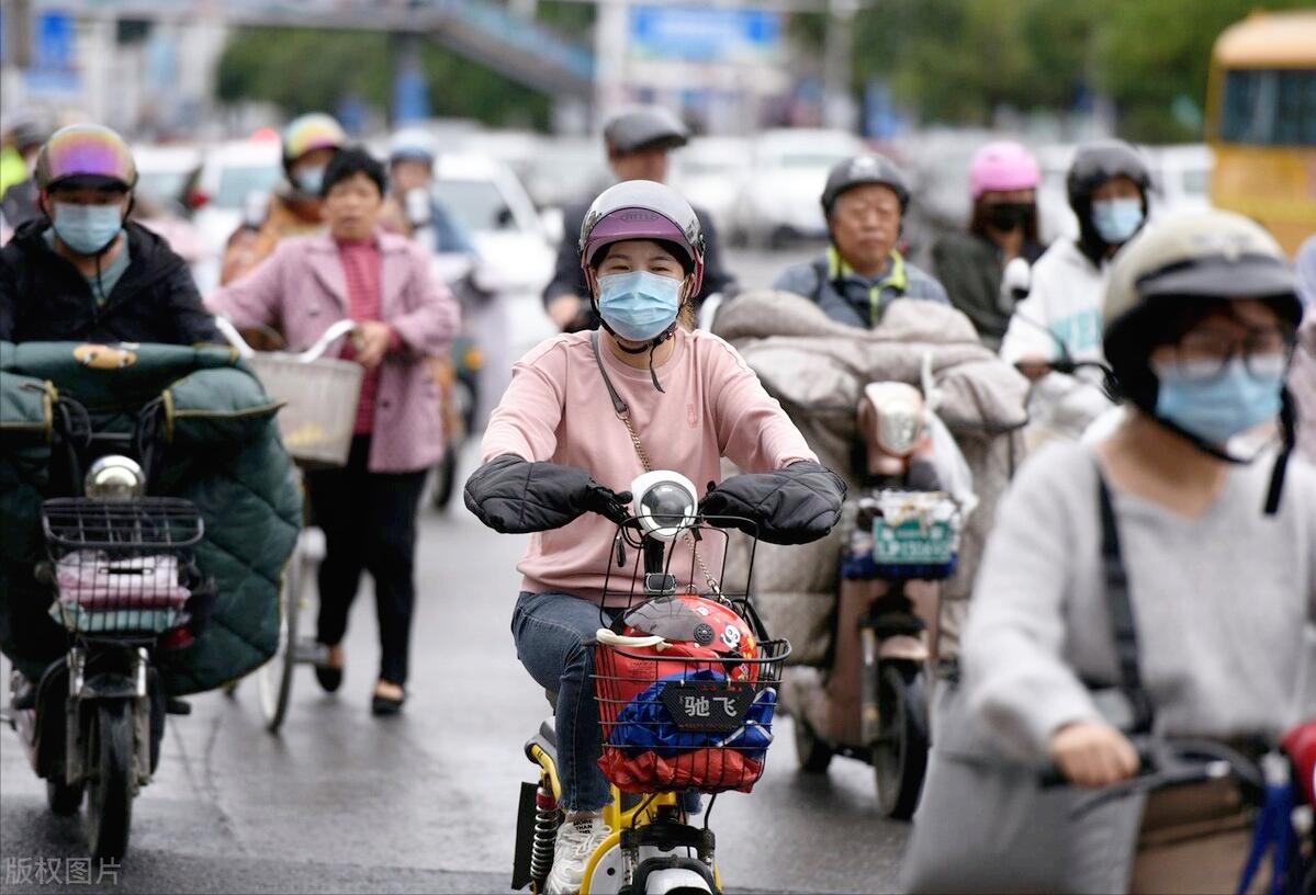 为什么新国标电动车不用驾照,新国标电动车没牌被拦会怎样