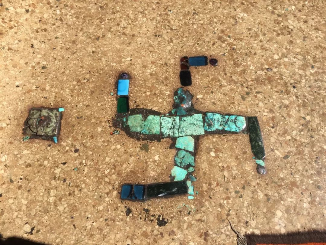 如何区分藏传佛教寺庙,藏传佛教四派的寺庙标志区别