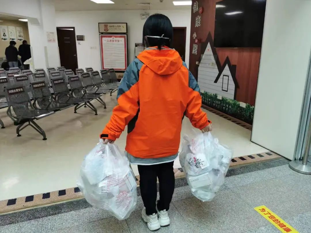 青联委员勇担当青春在疫线闪光,抗击疫情青年突击队