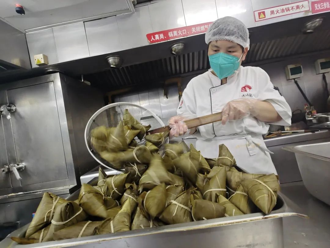 最正宗的老字号大粽子,北京老字号粽子供不应求