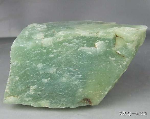 岫玉能不能鉴定成和田玉,极品岫玉能称和田玉吗