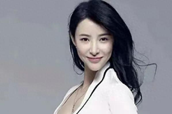 夫妻重逢的画面,夫妻重逢感人瞬间