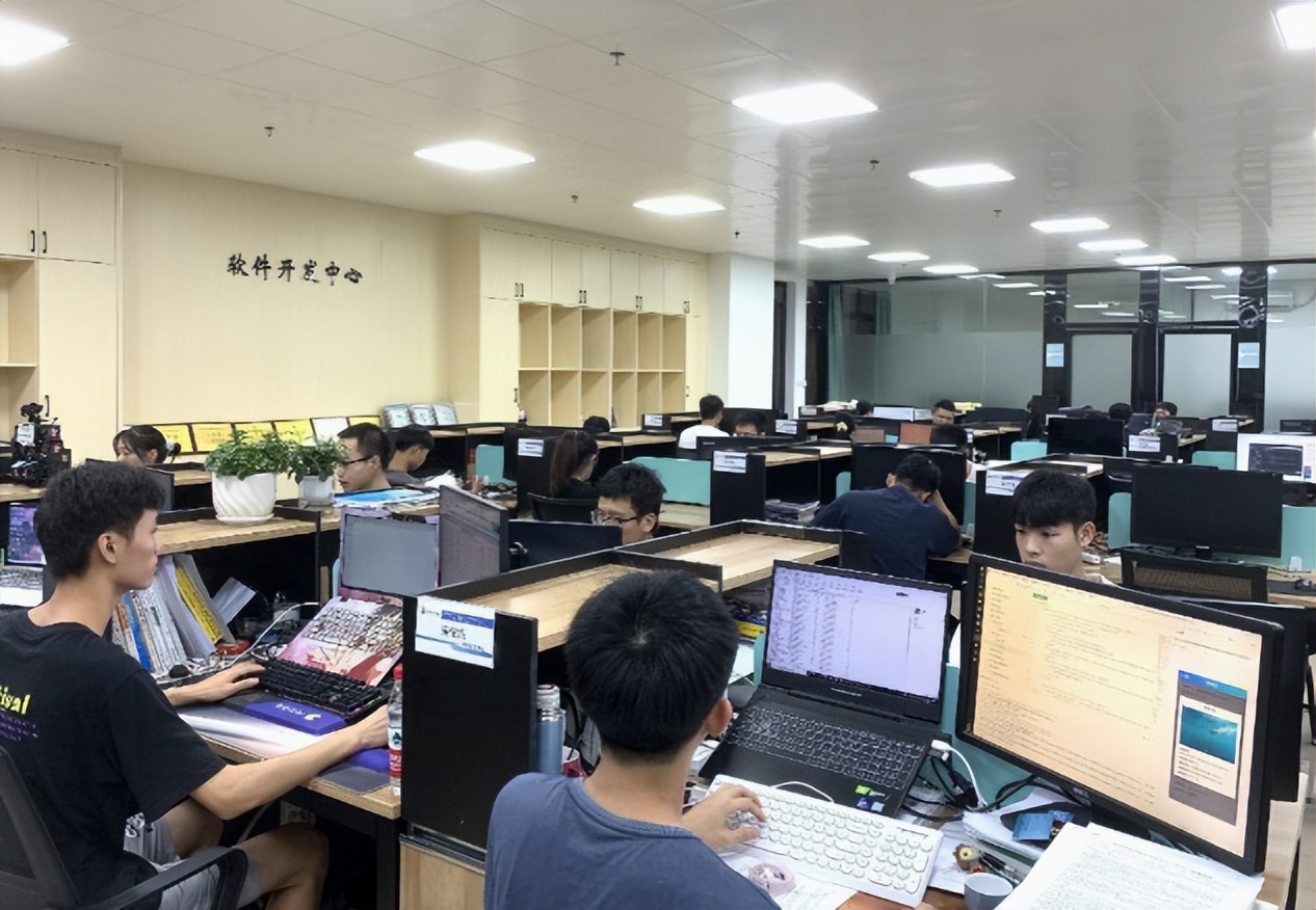 毕业生月收入较高本科专业top10,本科毕业工资最高的20个专业