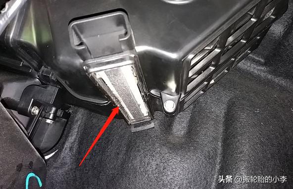长安cs35更换空调滤芯的方法,长安cs35更换空调滤正反面的方法