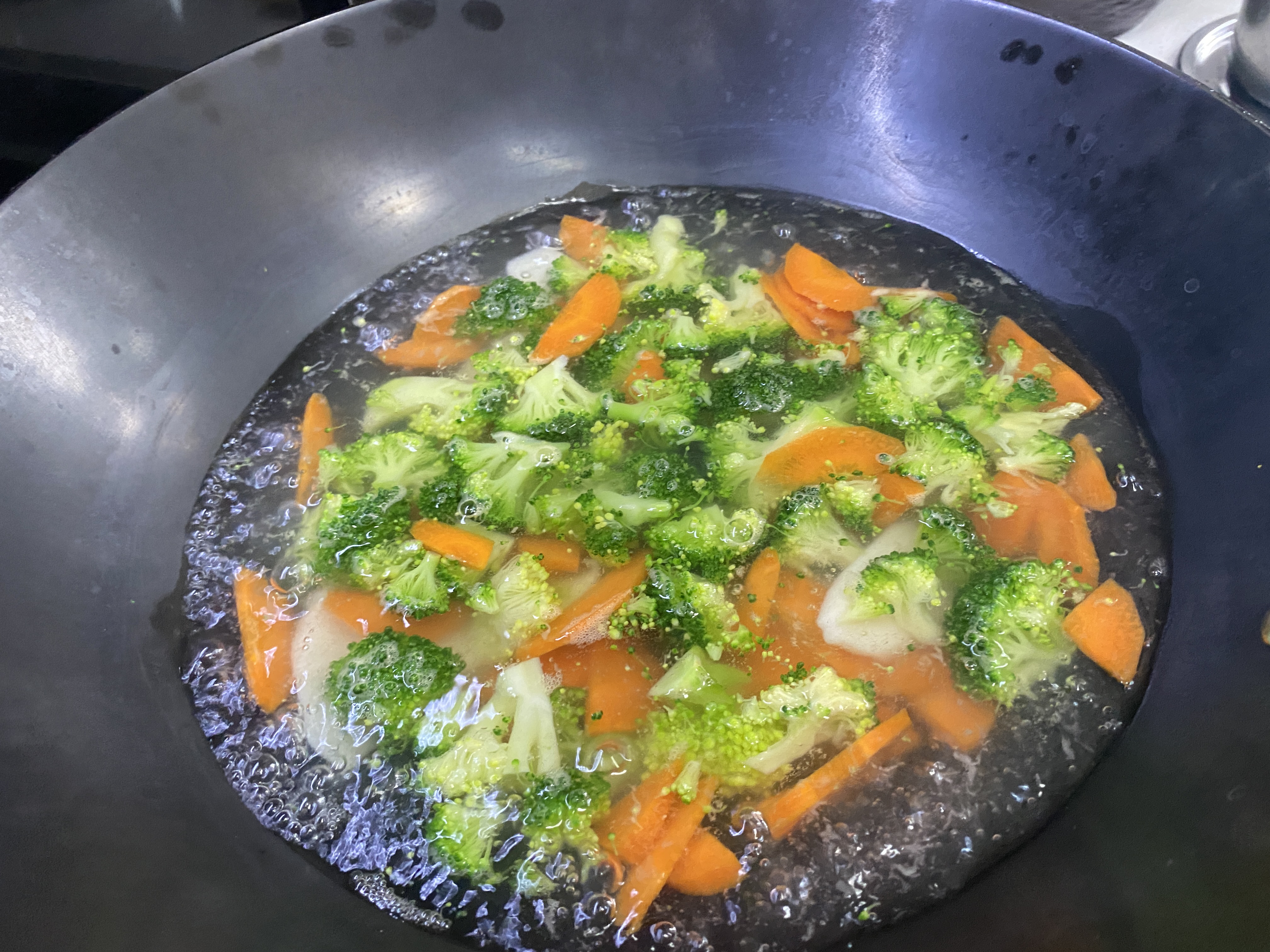 又阳了？建议忌口：少吃1物，多吃“3菜1果”，帮助身体恢复