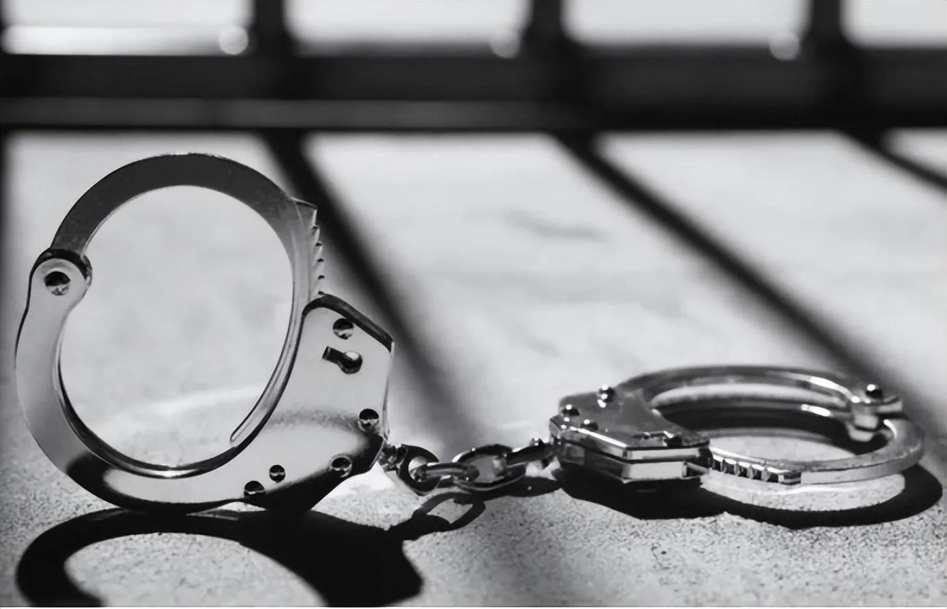 村民家的宠物狗叼回来一根脚趾头，牵扯出背后一起杀人抛尸长江案