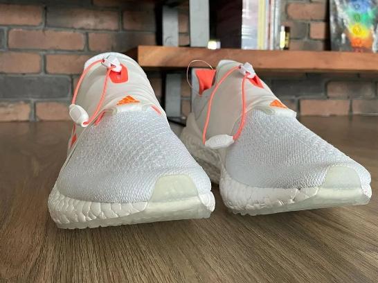 耐克阿迪最好的一款跑鞋,阿迪最高端的跑鞋是哪款