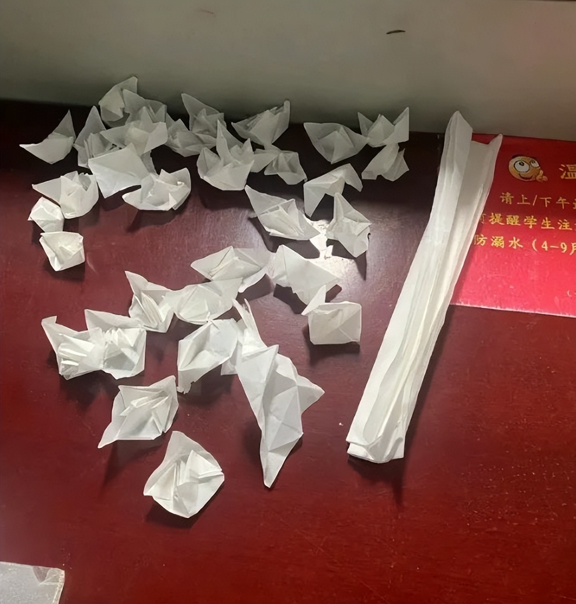 监考老师太无聊画学生,监考老师有多无聊画画