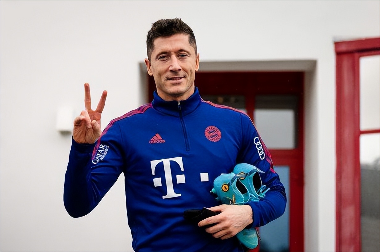 谁将是梅罗后足坛第一人,足坛历史各种榜单梅罗从未缺席过