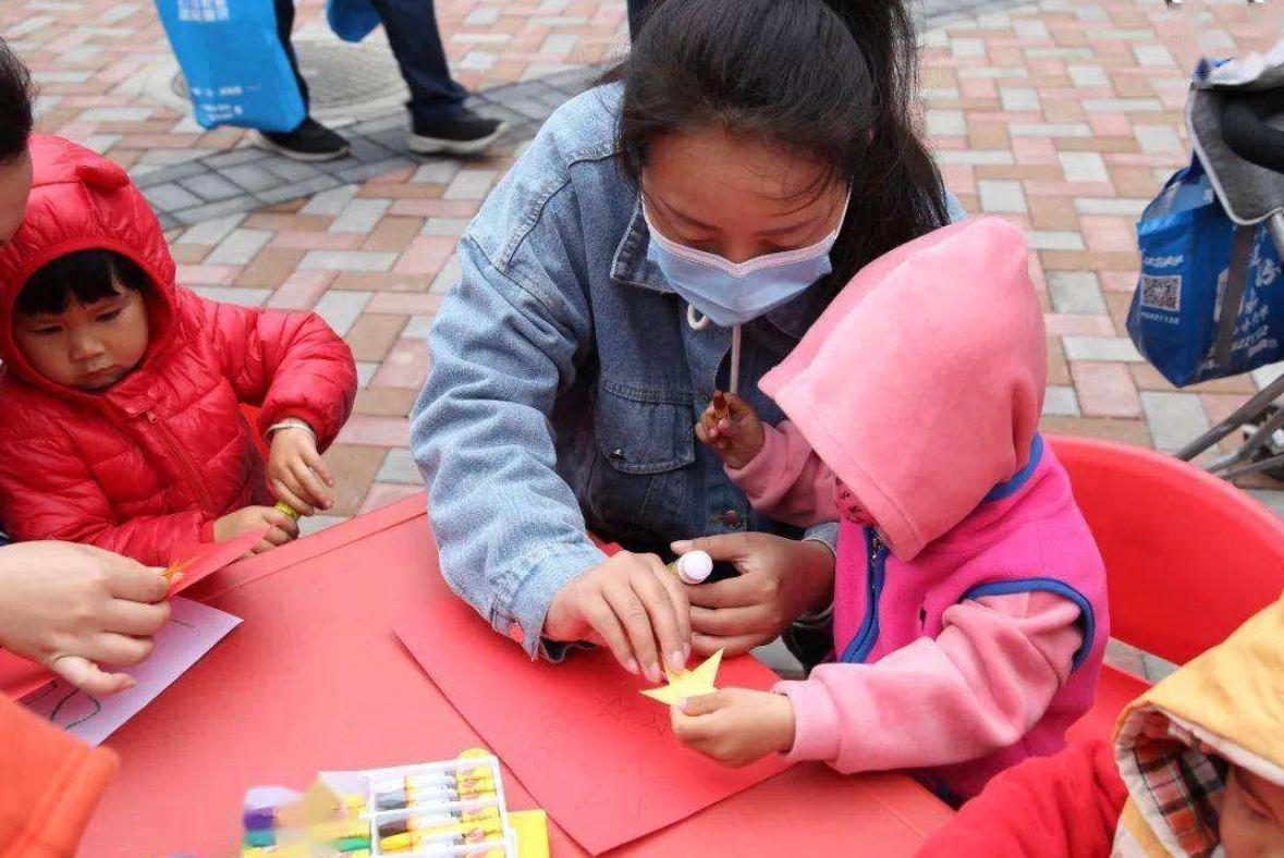 国庆飞机立体手工作品幼儿园,幼儿园中班国庆手工作品简单飞机
