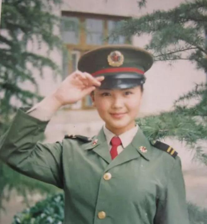 盘点娱乐圈当过兵的明星，金星孙俪上榜，90后杨洋履历不凡