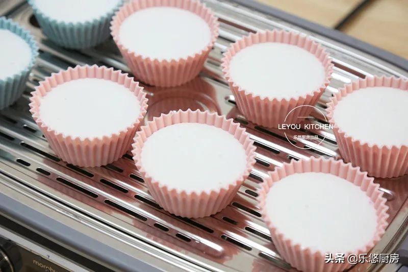 一斤米糕怎么做又蓬松又白又软,酒酿米糕蒸好后难脱模是什么原因