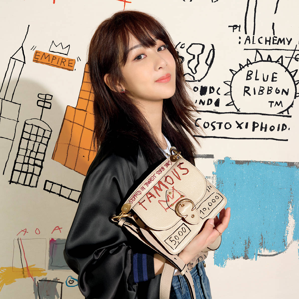 杨紫古装试穿,杨紫许凯上台穿的套装