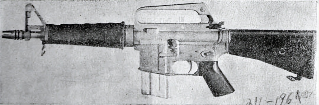 兵团新警,警用突击步枪与军用突击步枪