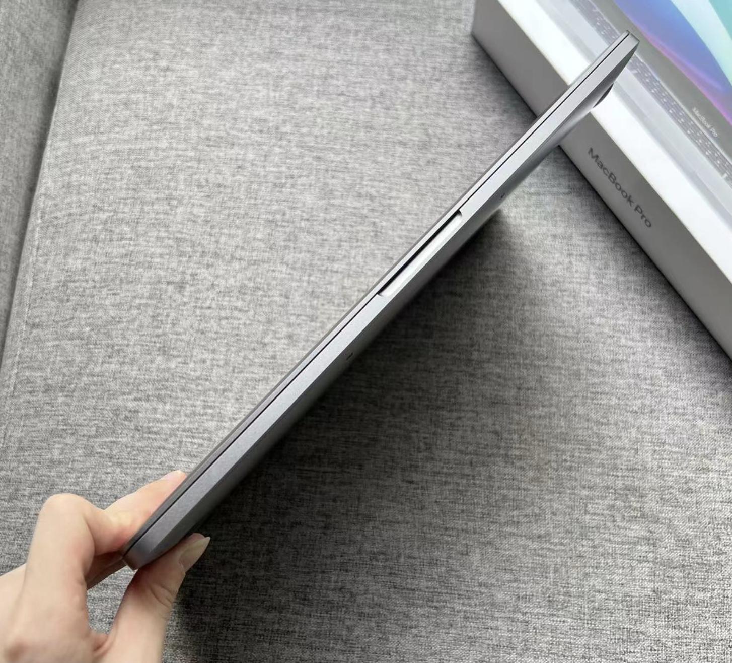 苹果笔记本macbookpro19款和23款,苹果电脑macbookpro2020款顶配