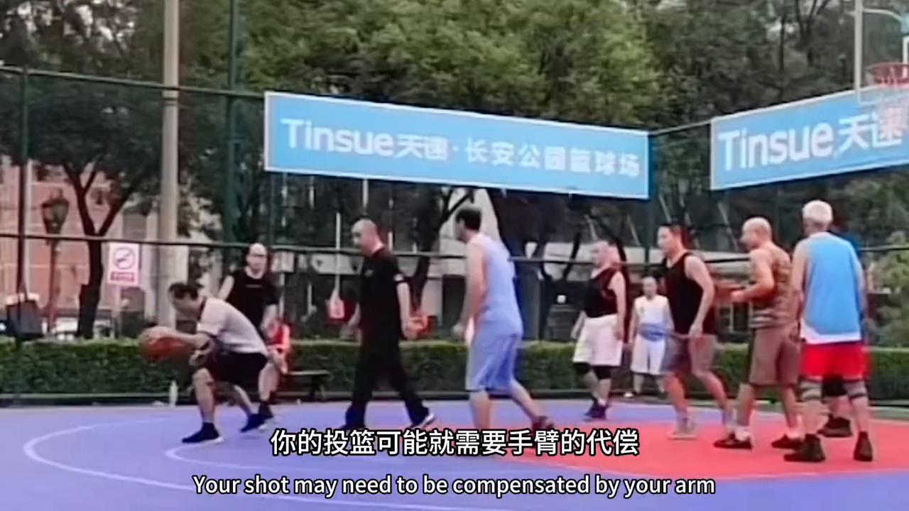 足球技巧怎么用外脚背带球,足球脚踝如何发力