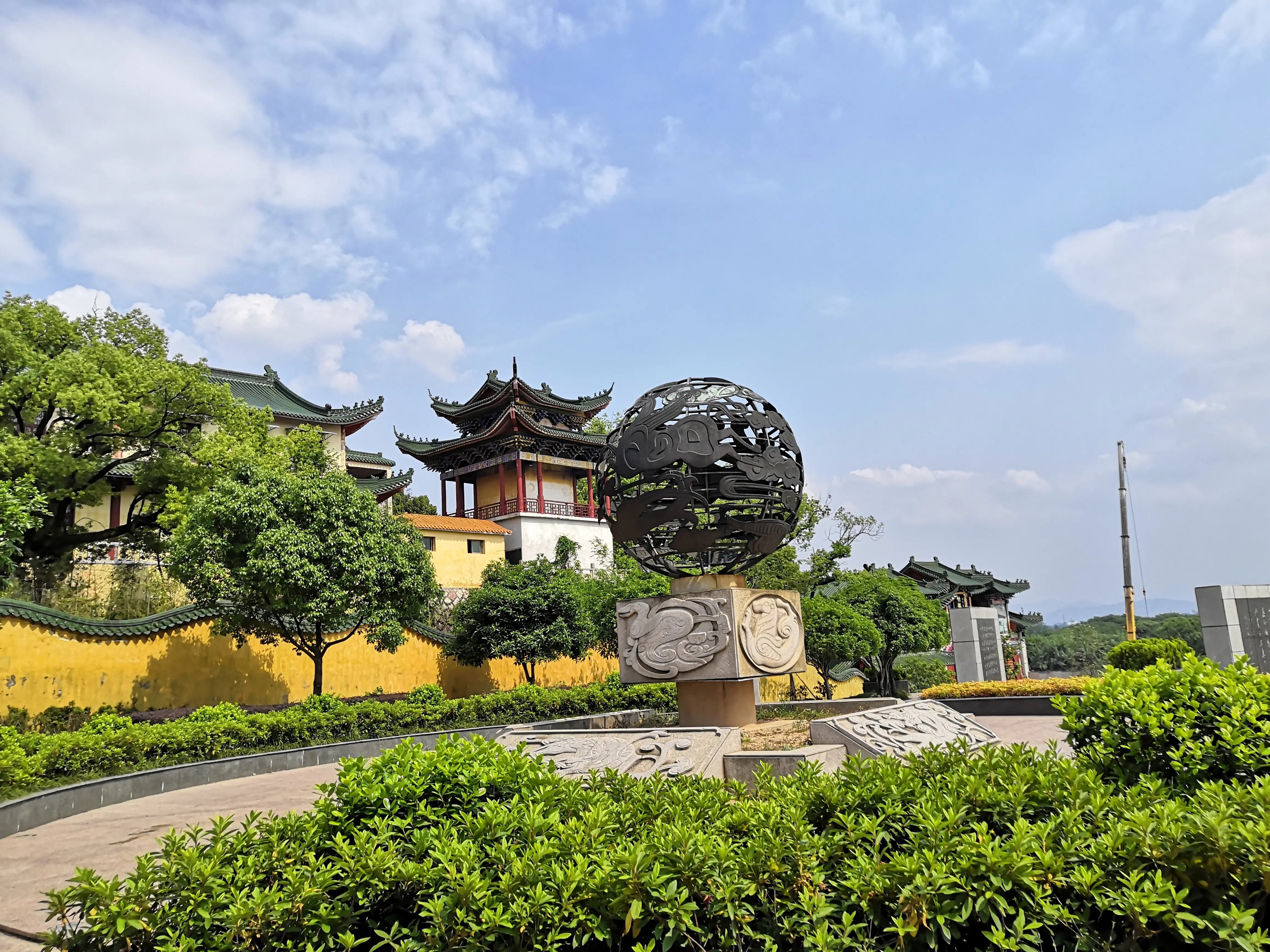 龙游石窟是什么时候发现的,龙游石窟历史上有没有记录