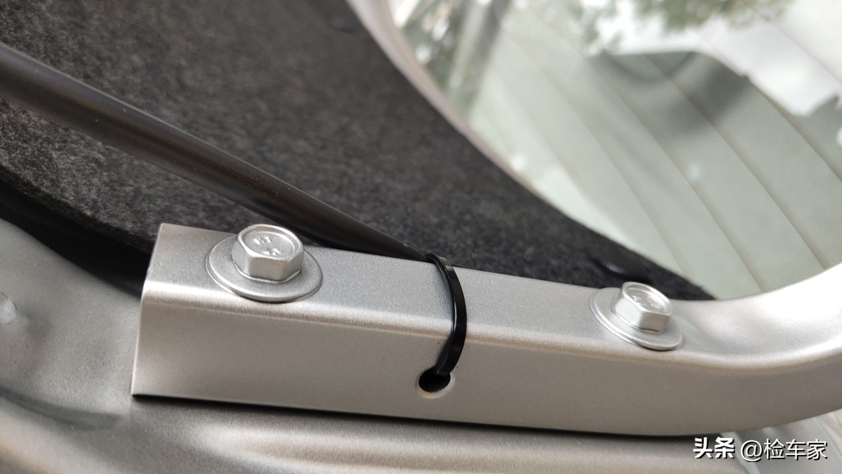 8年只开了不到2万公里的车能买不,8年才2万公里的车需要换轮胎吗