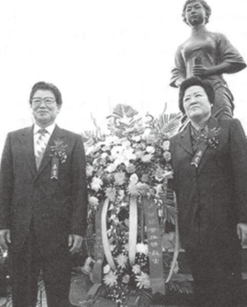 金维映：两嫁领袖人物，身死异国他乡，儿子长大后专程寻其过往