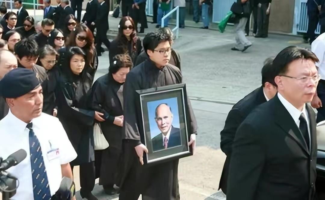 霍启刚郭晶晶在香港的地位,霍启刚郭晶晶香港媒体评价
